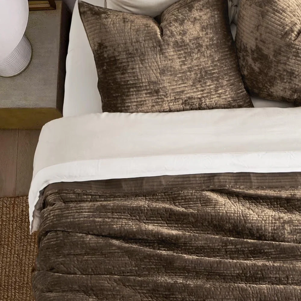 🆕 PB Style Brown 3 Piece Queen Quilt set Luxe Soft Velvet Coverlet Bedding Set